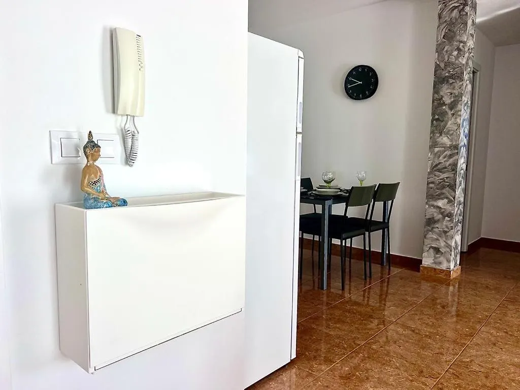 Daisal Apartment - 2 Bedroom Apartment With Balcony Near The Beach & City Center, Perfect For Nomads, Travellers, Families, Watersports! سانتا ماريا