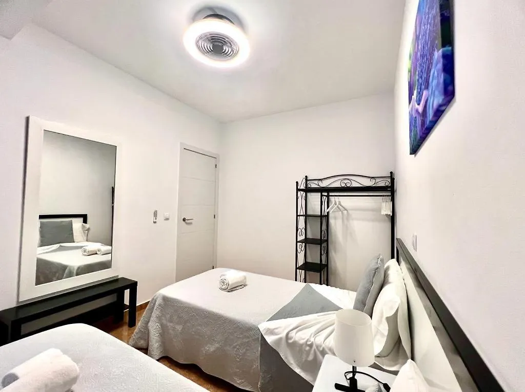 Daisal Apartment - 2 Bedroom Apartment With Balcony Near The Beach & City Center, Perfect For Nomads, Travellers, Families, Watersports! سانتا ماريا