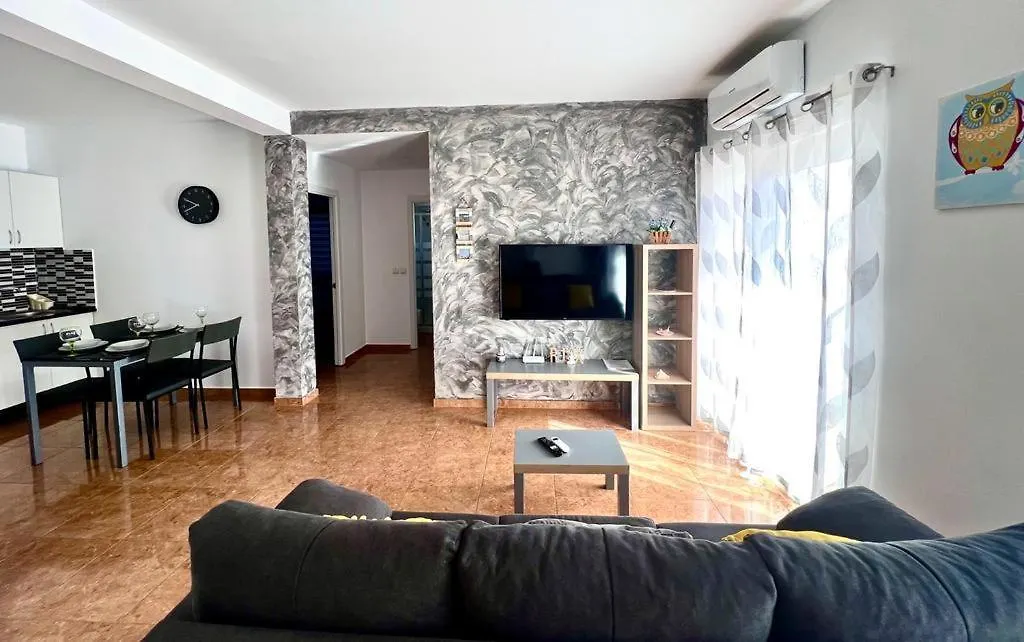 Daisal Apartment - 2 Bedroom Apartment With Balcony Near The Beach & City Center, Perfect For Nomads, Travellers, Families, Watersports! سانتا ماريا