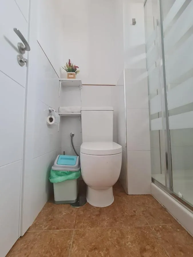 Daisal Apartment: Beachside 2-Bedroom with Balcony Santa Maria
