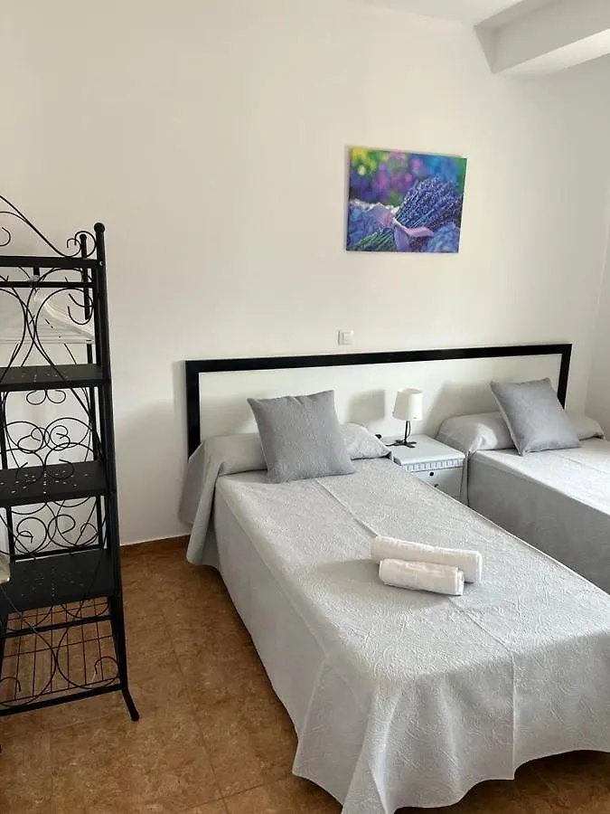 Daisal Apartment: Beachside 2-Bedroom with Balcony Santa Maria 0*,