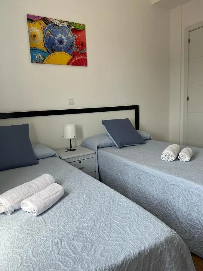Daisal Apartment: Beachside 2-Bedroom with Balcony Santa Maria Apartment