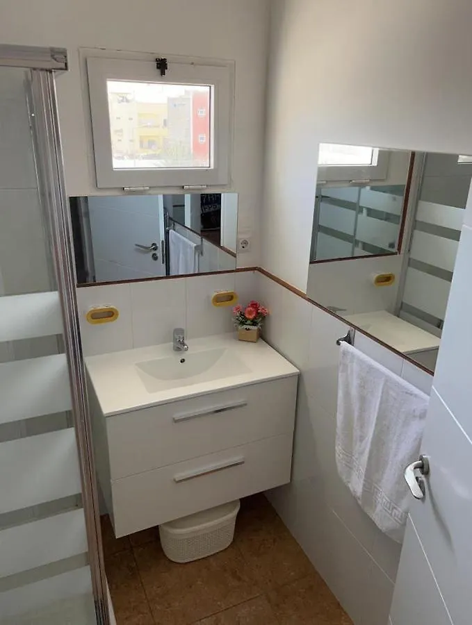Daisal Apartment: Beachside 2-Bedroom with Balcony Santa Maria Cape Verde