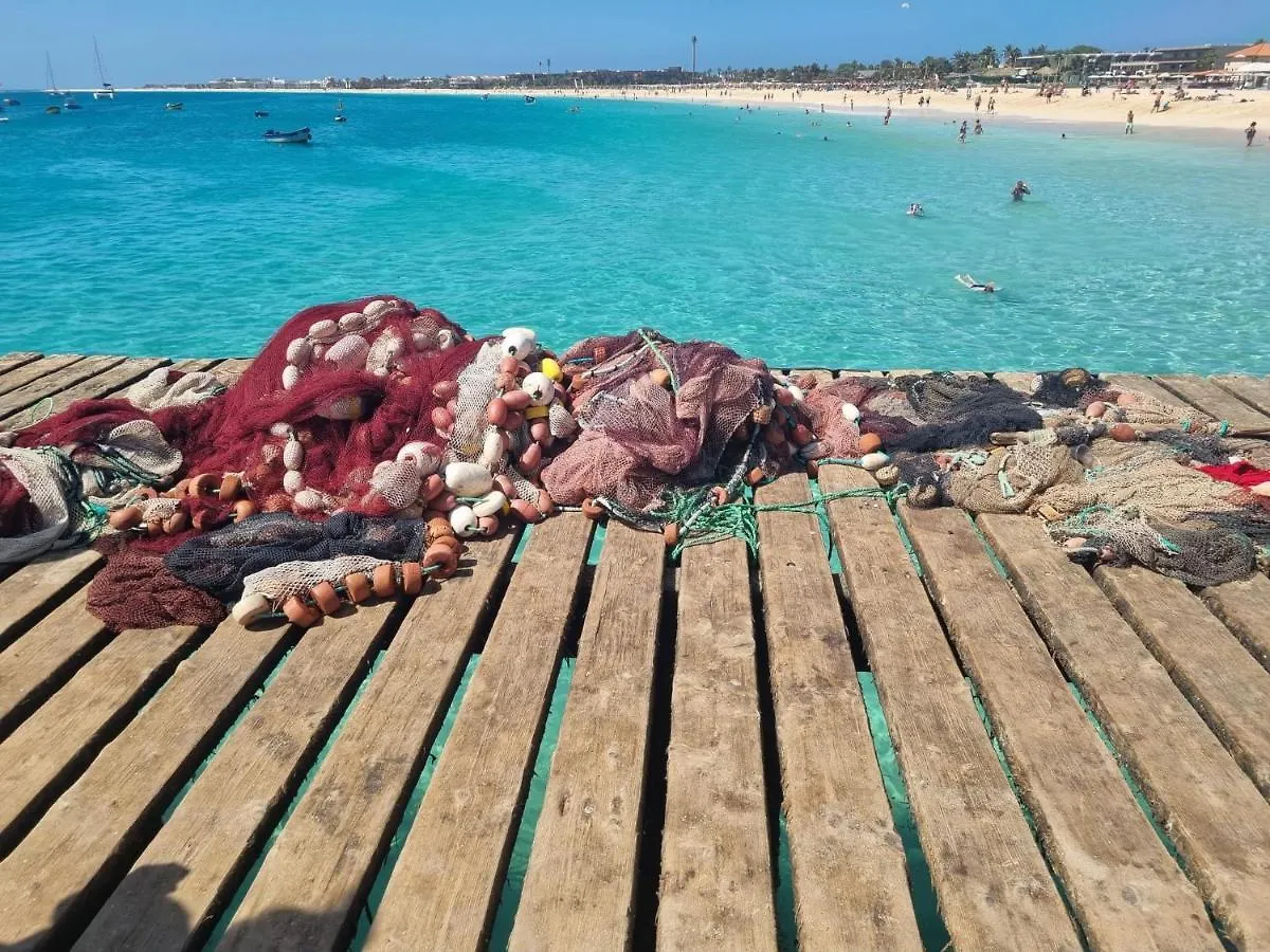 Daisal Apartment: Beachside 2-Bedroom with Balcony Santa Maria