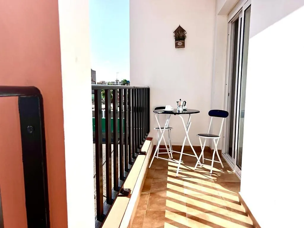 Daisal Apartment: Beachside 2-Bedroom with Balcony Santa Maria Cape Verde