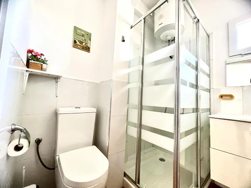 Daisal Apartment: Beachside 2-Bedroom with Balcony Santa Maria 0*,